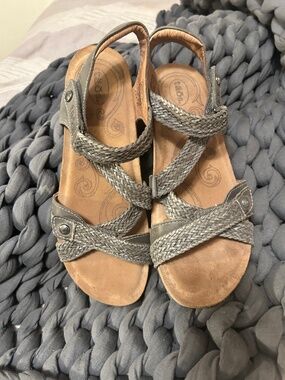 Taos Footwear Women's Braided Gray Sandal